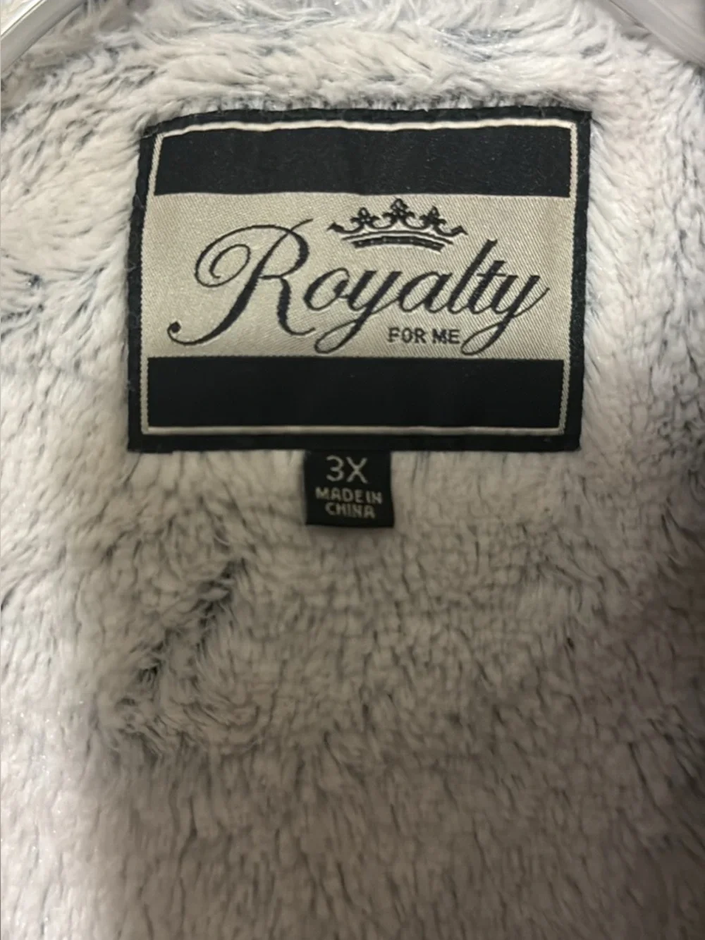 Royalty For Me sleek black